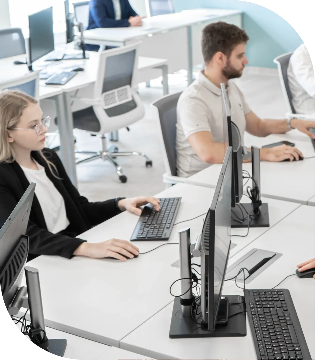 Outsourcing Software Development for Startups Outsourcing Software Development for Startups