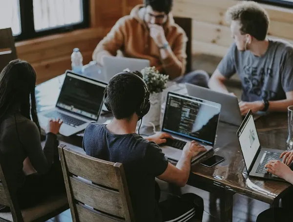 Why you need software maintenance and support services Why you need software maintenance and support services
